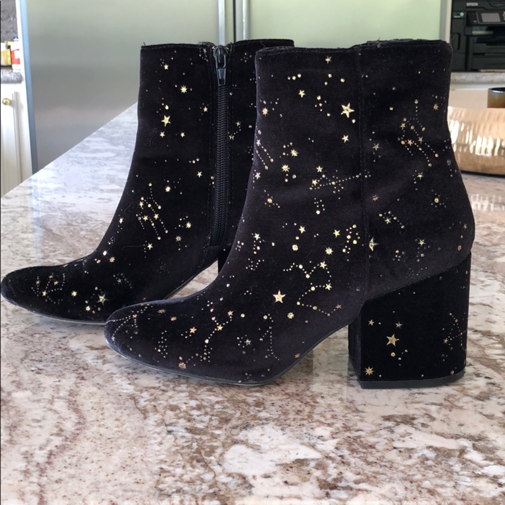 Urban Outfitters Starty Ankle Boots